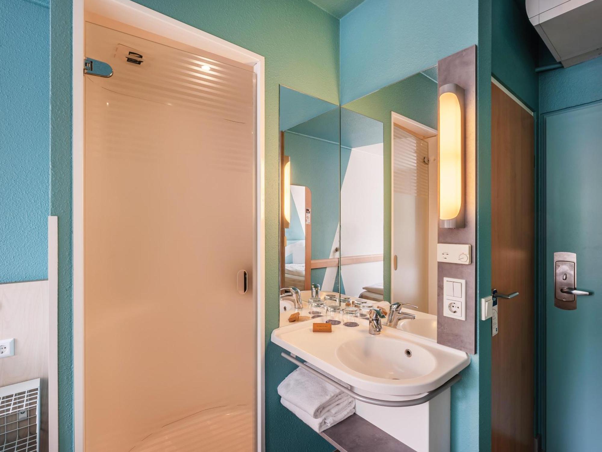 B&B Hotel Koeln-Porz Bagian luar foto